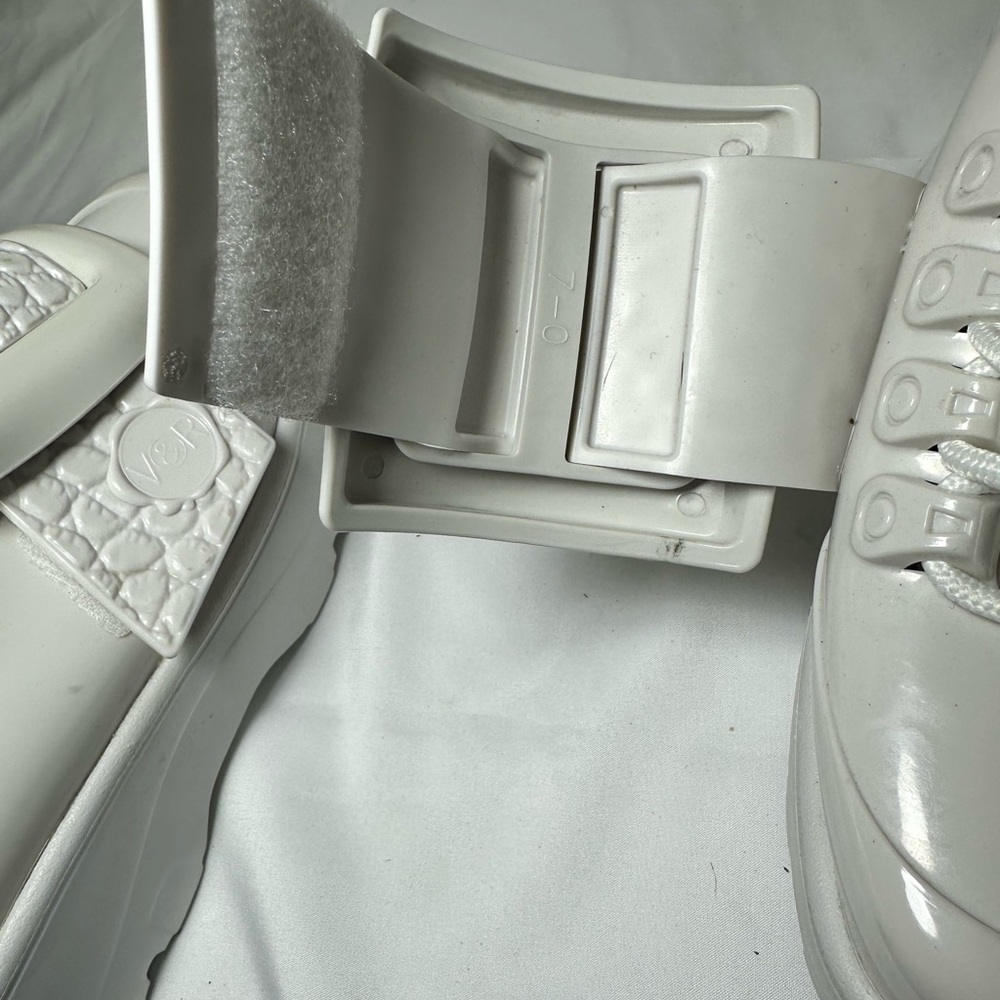 Melissa + Viktor & Rolf Kick Off Buckle Up Platform Jelly Sneakers Women’s 8 - Picture 9 of 11